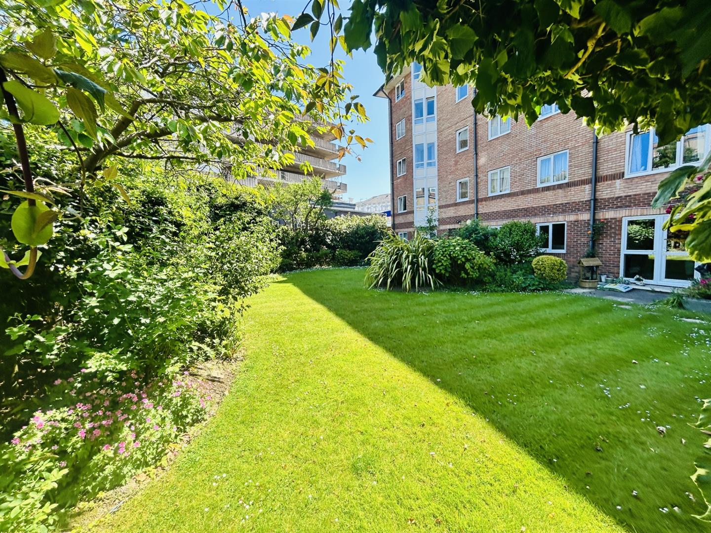 1 Bedroom Apartment - Retirement. Trinity Place in Eastbourne,  9